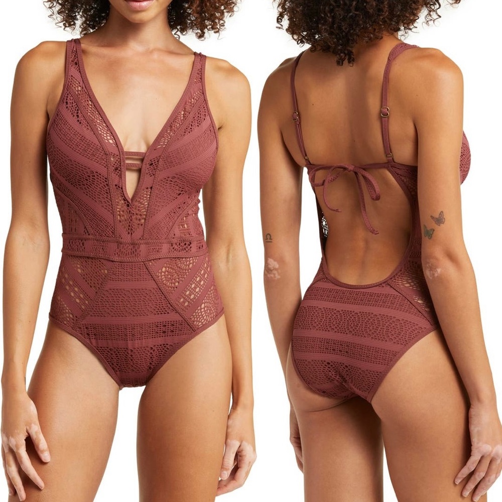 Becca Colorplay Plunge One Piece Swimsuit / Size M / Purple Color / Never worn